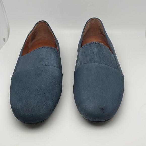 Gentle Souls by Kenneth Cole Women's Eugene Ruffle Flats Shoes in Ocean Size 9 - Picture 3 of 10